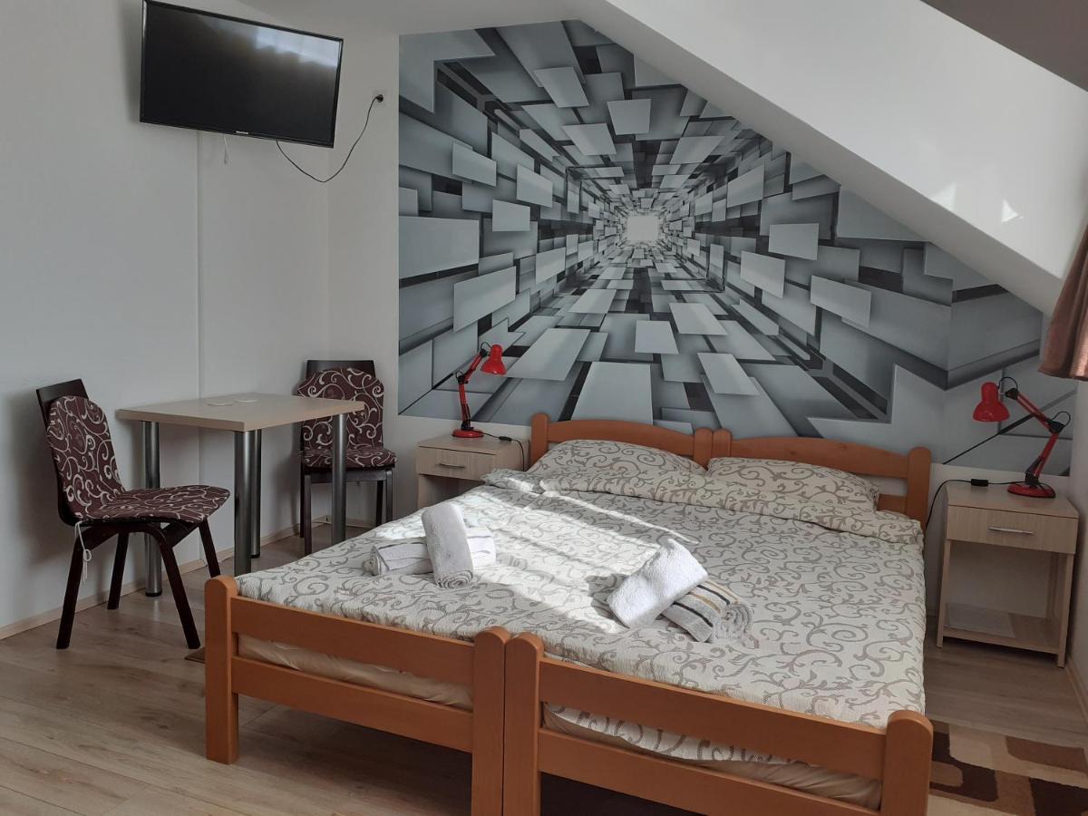 Nadja Appartement Novi Sad Buitenkant foto