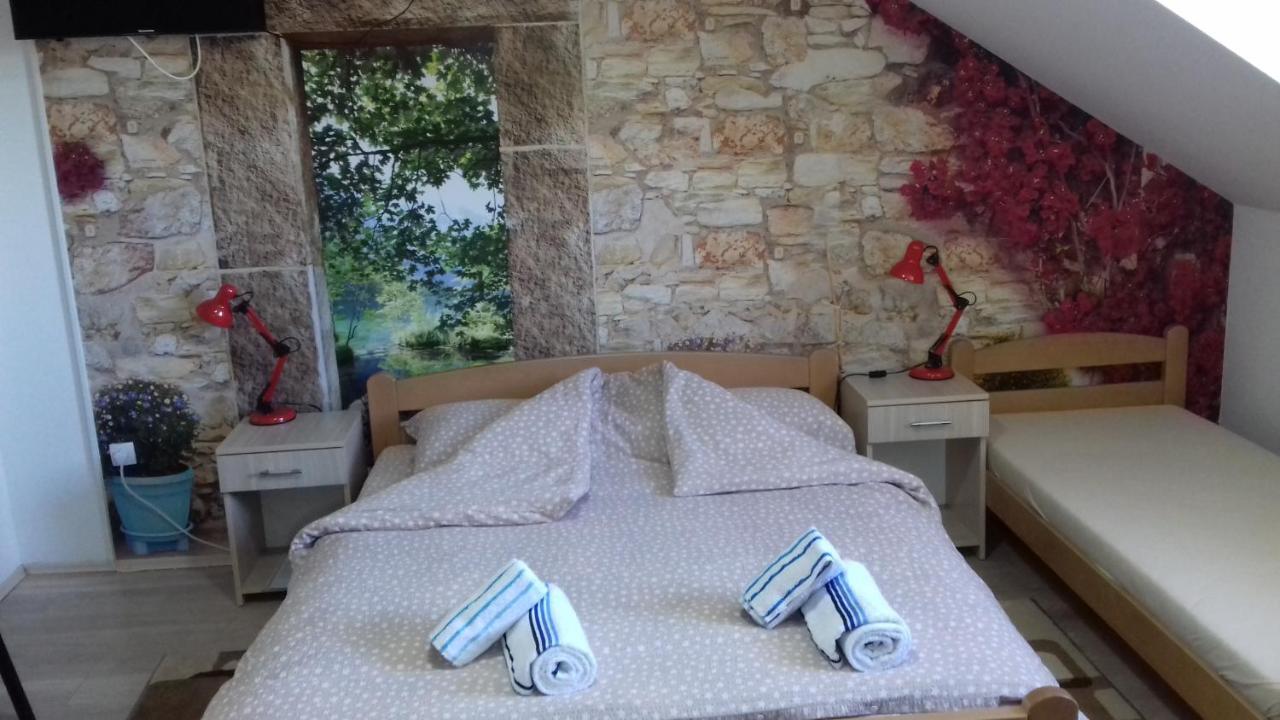 Nadja Appartement Novi Sad Buitenkant foto