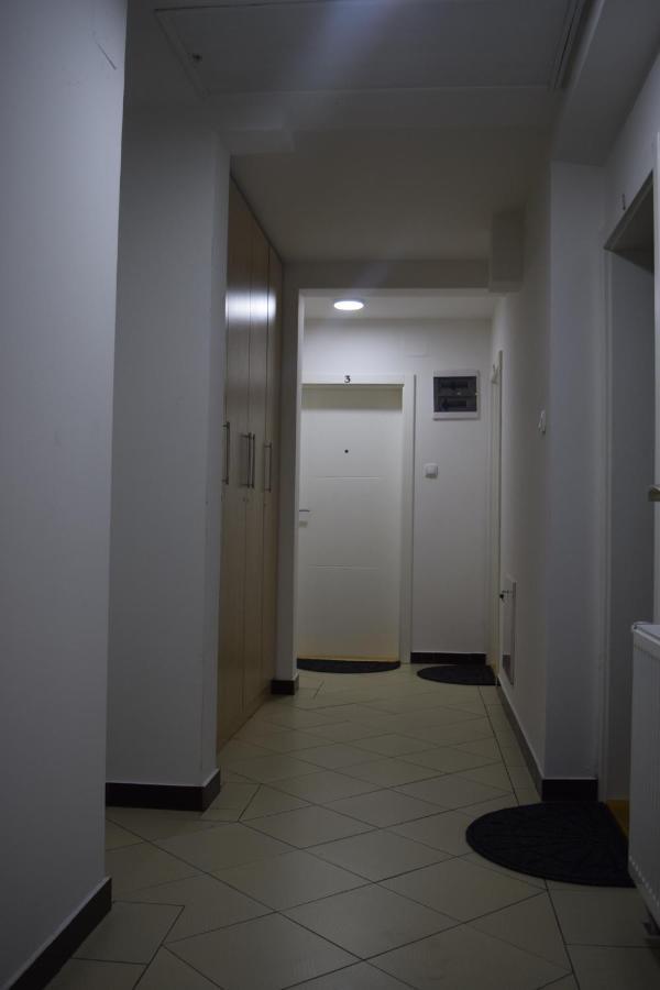 Nadja Appartement Novi Sad Buitenkant foto