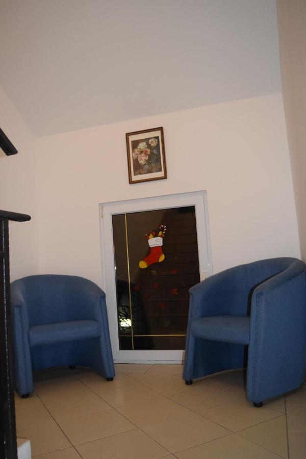 Nadja Appartement Novi Sad Buitenkant foto