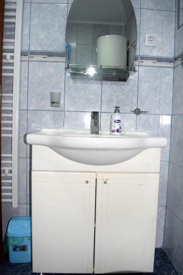 Nadja Appartement Novi Sad Buitenkant foto
