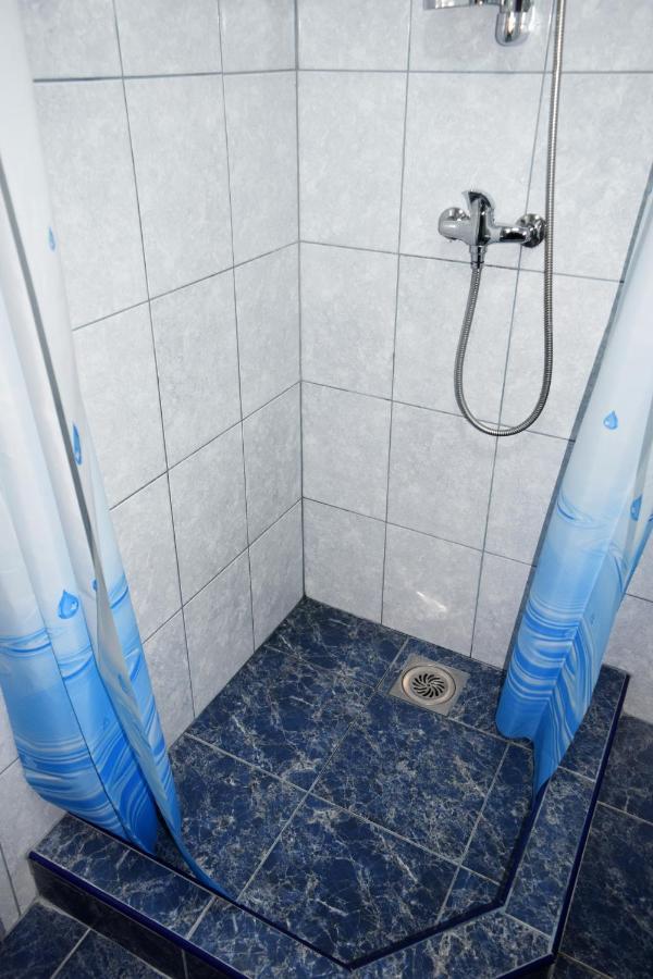 Nadja Appartement Novi Sad Buitenkant foto
