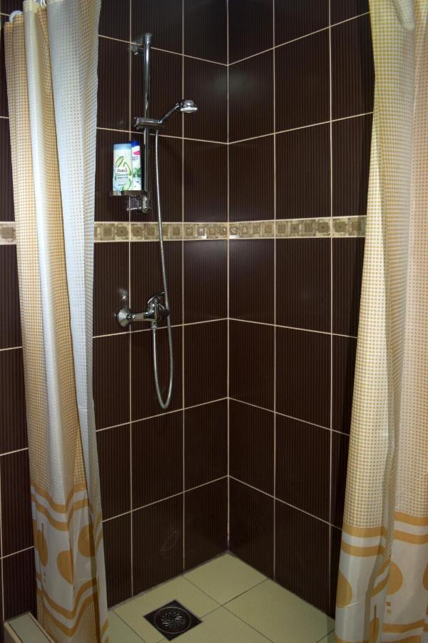 Nadja Appartement Novi Sad Buitenkant foto
